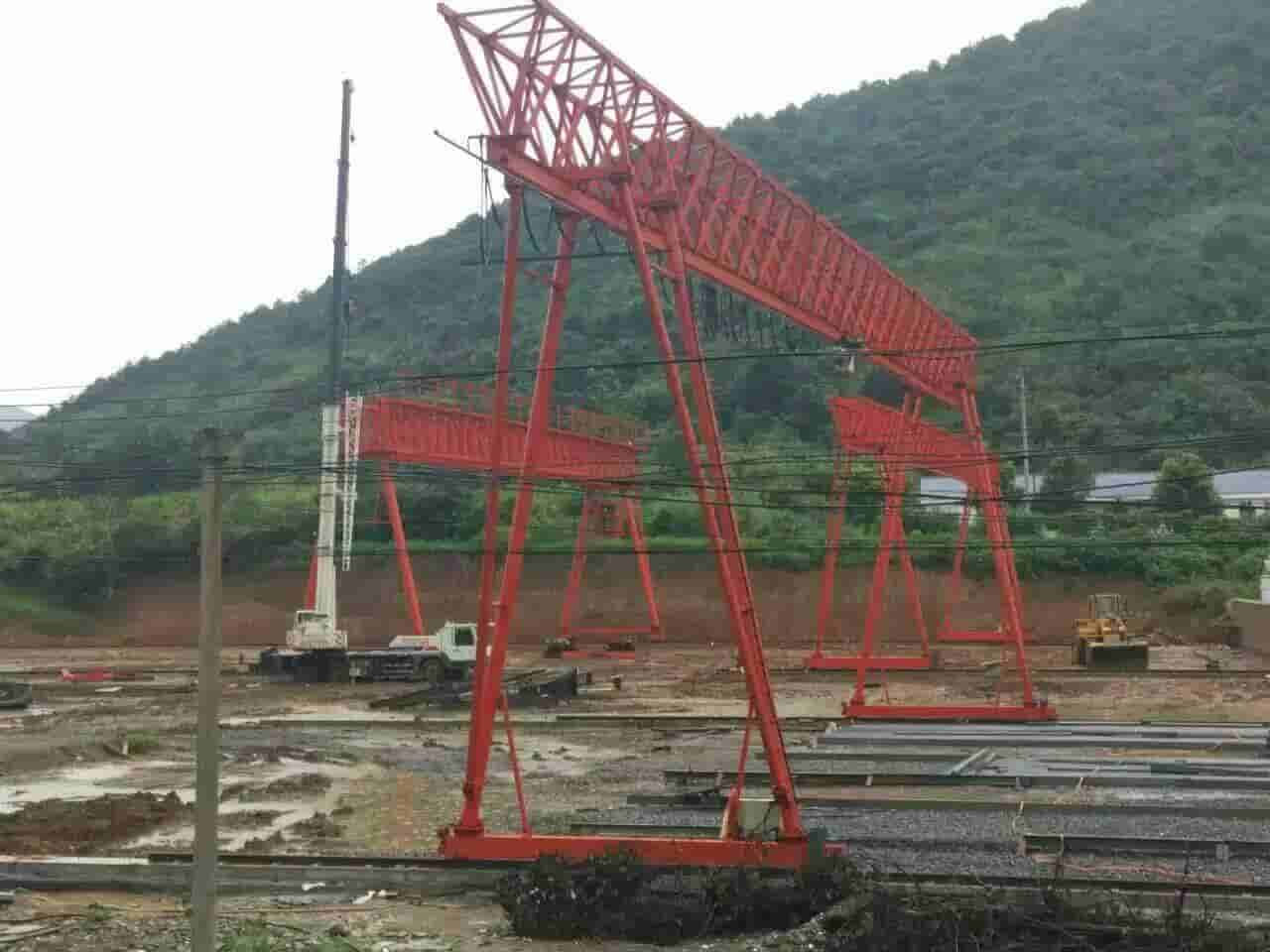 MH type inverted triangle gantry crane