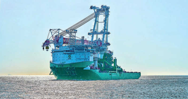 Liebherr oversees transportation of its Heavy Lift Crane, onboard the “Orion”.