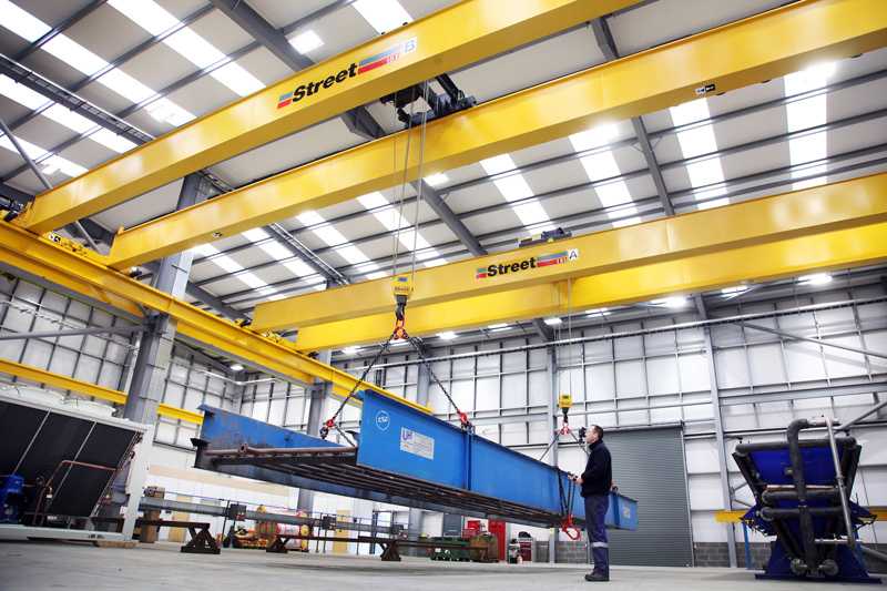 street overhead crane in factory