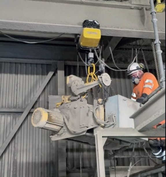 hoist at cement factory