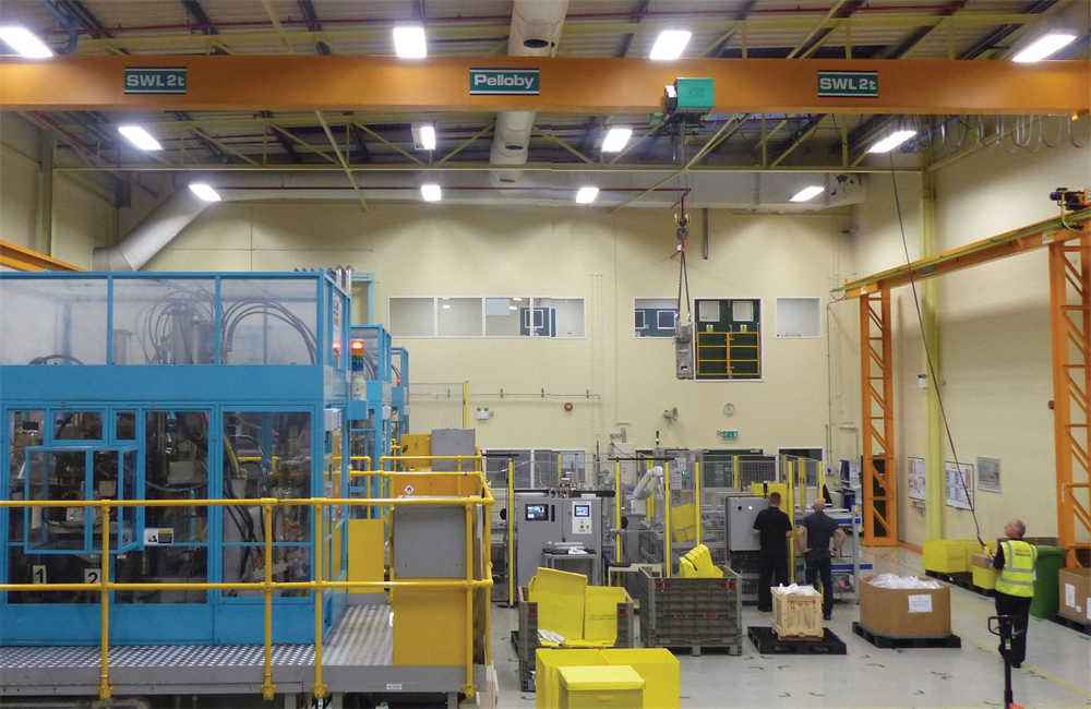 two-tonne overhead crane