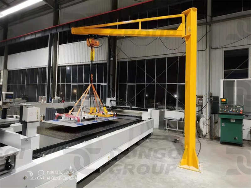 jib crane dengan cangkir hisap vakum