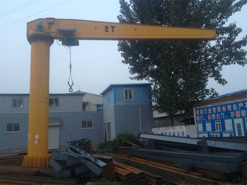 Jib crane in door factory