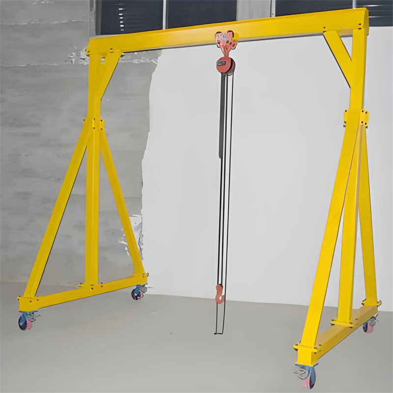 Manual portable gantry cranes