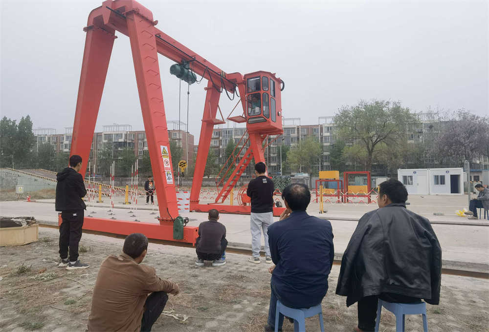 Safe operation of gantry crane