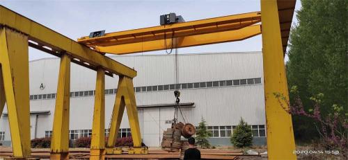 QDX-bridge-crane-under-test-2