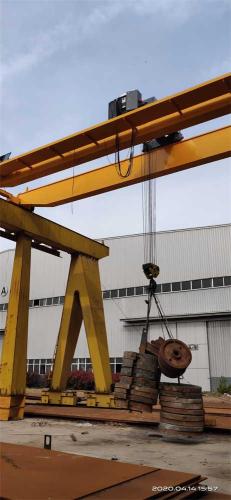 QDX-bridge-crane-under-test-3