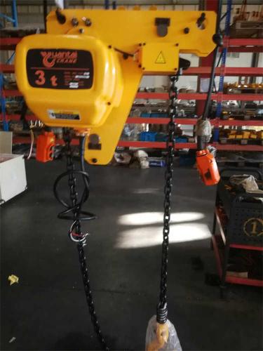 low-headroom-chain-hoist-3