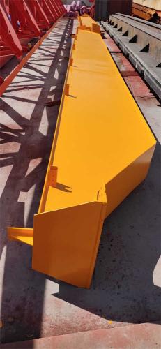 After-painting-the-main-beam-of-overhead-crane-2