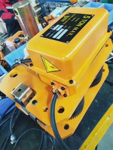 5-ton-electric-chain-hoist-assembled-in-crane-factory