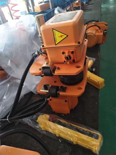 2-ton-electric-chain-hoist-and-remote-control