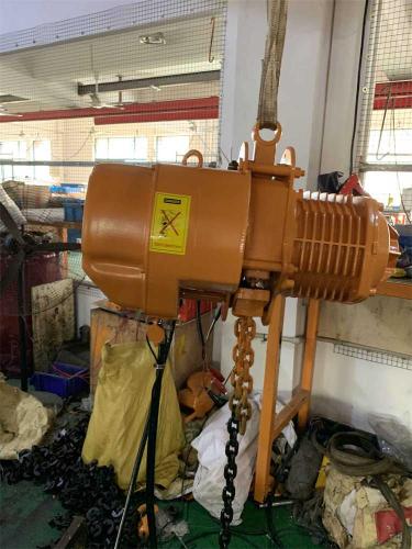 2-ton-electric-chain-hoist-side