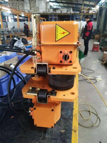 2-ton-electric-chain-hoist-side-2